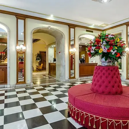 آفينيدا بالاس 5* Lisboa
