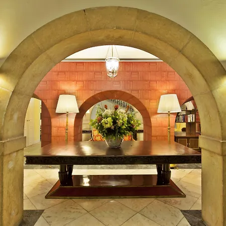 Szálloda Avenida Palace 5*