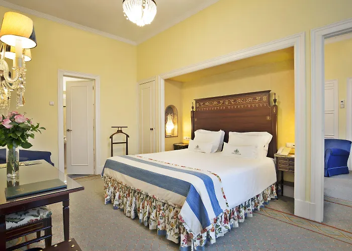 Отель Avenida Palace