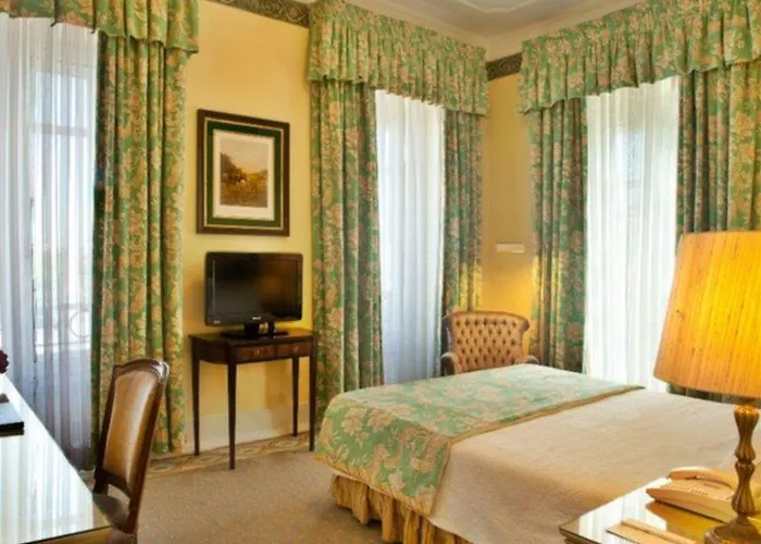 Отель Avenida Palace 5*